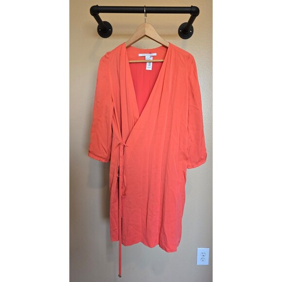 Diane Von Furstenberg coral wrap around Belted dress women's size 10 - Picture 1 of 12